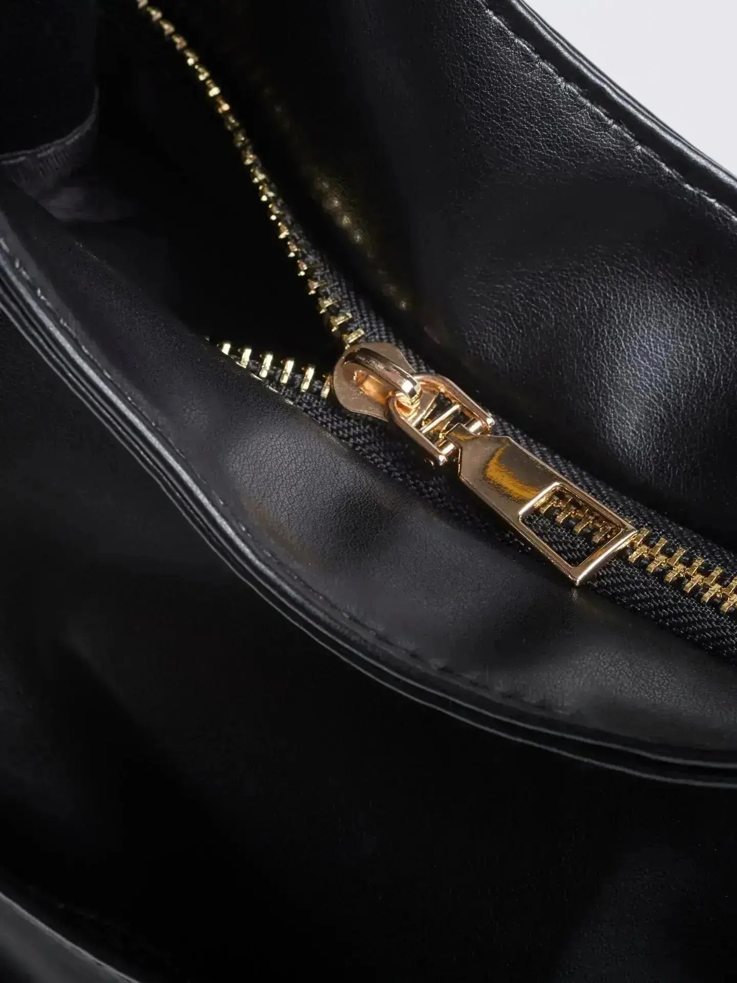 Noir Essence | Borsa Valentina Montes