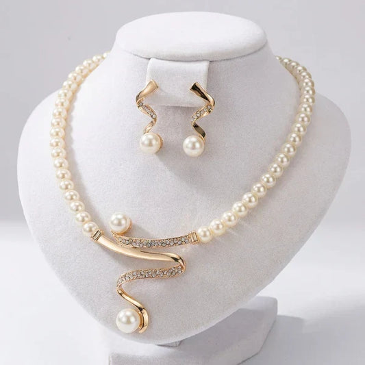 Almudena - Set di Collana e Orecchini con Perle Naturali