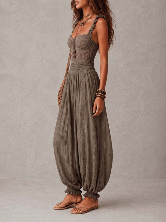 Natividad - Set di top a fascia in pizzo grigio e pantaloni harem plissettati